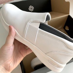 White Softwalk Shoes (Grey’s Anatomy), New